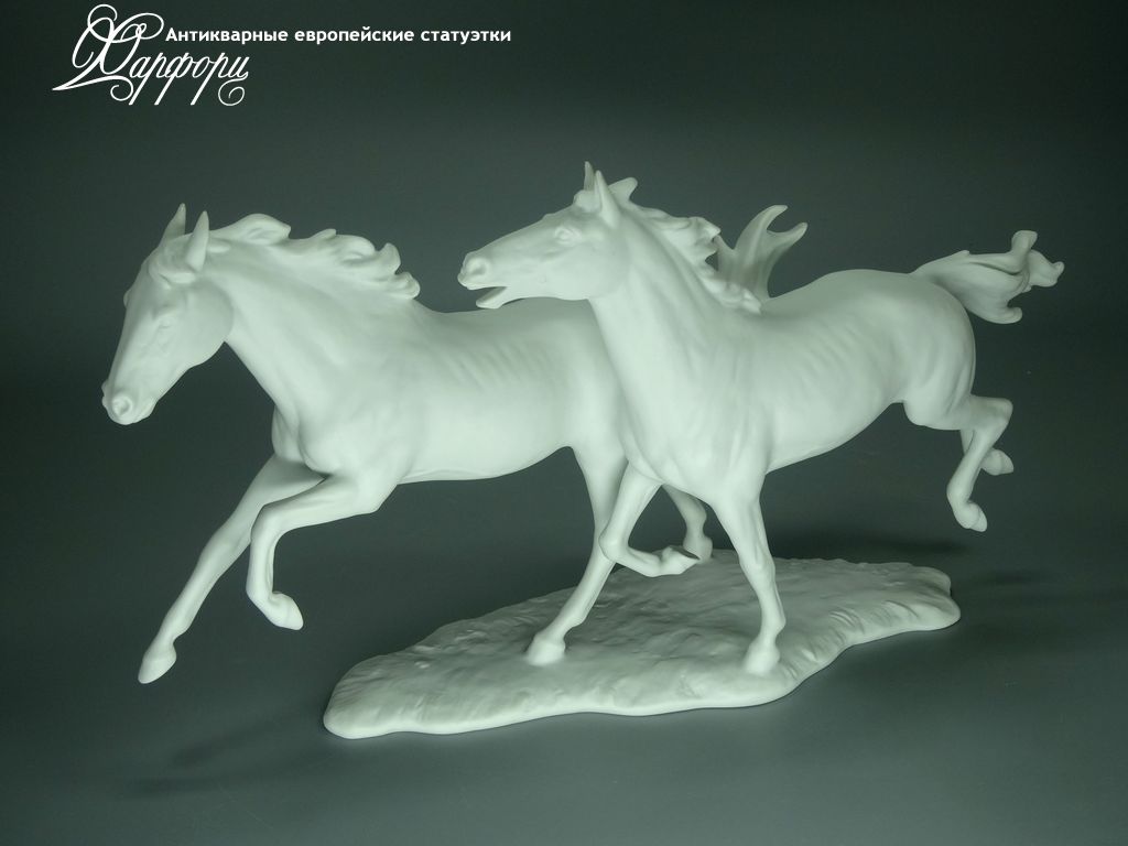 Купить фарфоровую статуэтку Kaiser Галоп